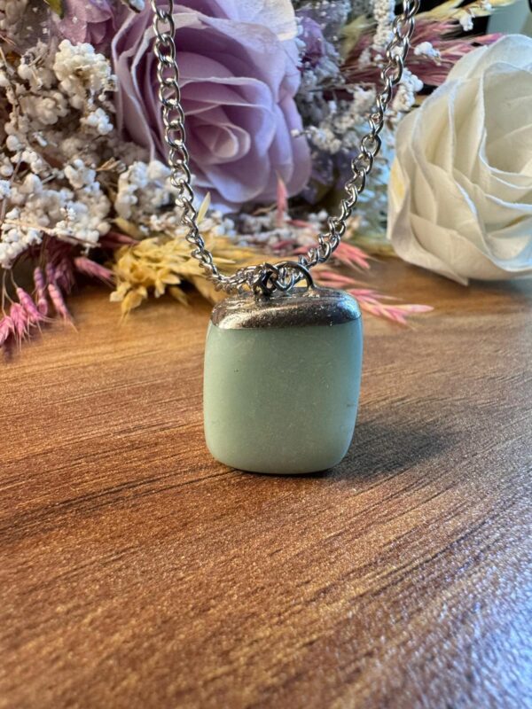 Amazonit taşı kolye