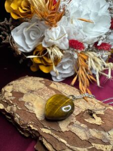 kaplan gözü kolye kalp modeli